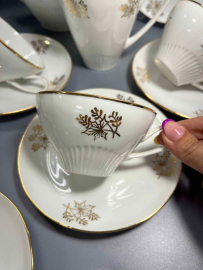 Сервиз чайный Epiag Чехословакия, клеймо после 1946г. Тонкий фарфор с позолотой. Винтаж.Цена за 14пр. Картинка 2