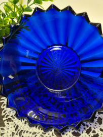 Ваза/салатник/конфетница из кобальтового стекла с зубчатым верхом, винтаж, СССР. Картинка 4