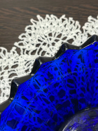 Ваза/салатник/конфетница из кобальтового стекла с зубчатым верхом, винтаж, СССР. Картинка 6