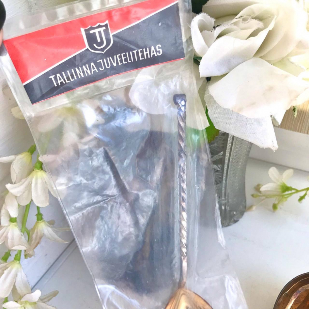 Ложка для салатов в упаковке, Таллинский ЮЗ, мнц с серебрением и золочением, винтаж, СССР. Картинка 2