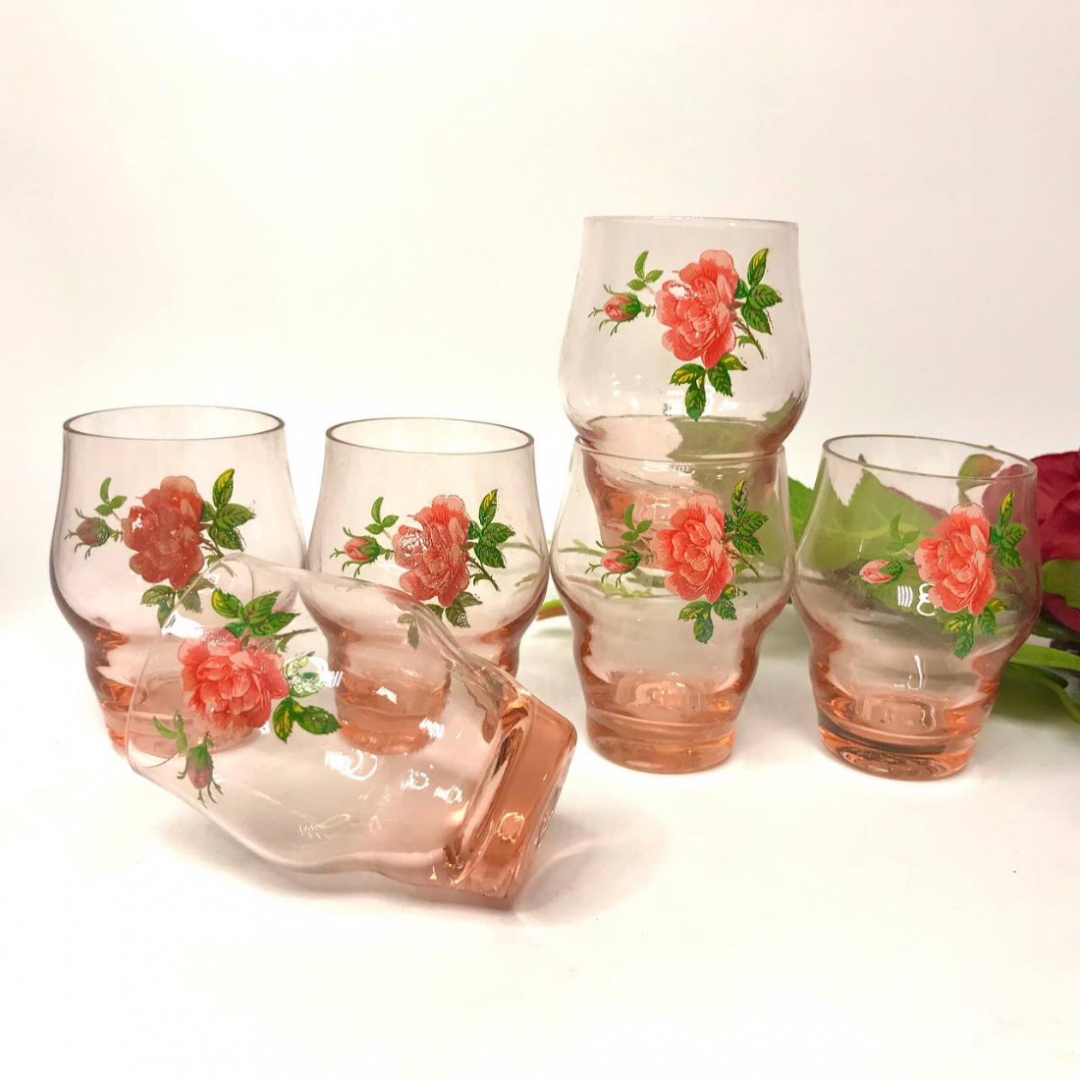 Стопки из цветного розового стекла с цветочной деколью, винтаж, СССР. Цена за 6шт. Картинка 2