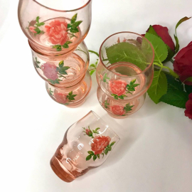 Стопки из цветного розового стекла с цветочной деколью, винтаж, СССР. Цена за 6шт. Картинка 4