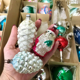 Коробка двухярусная с елочными украшениями и навершьем, ГДР Лауша, тонкое стекло, винтаж Цена за 4пр. Картинка 4