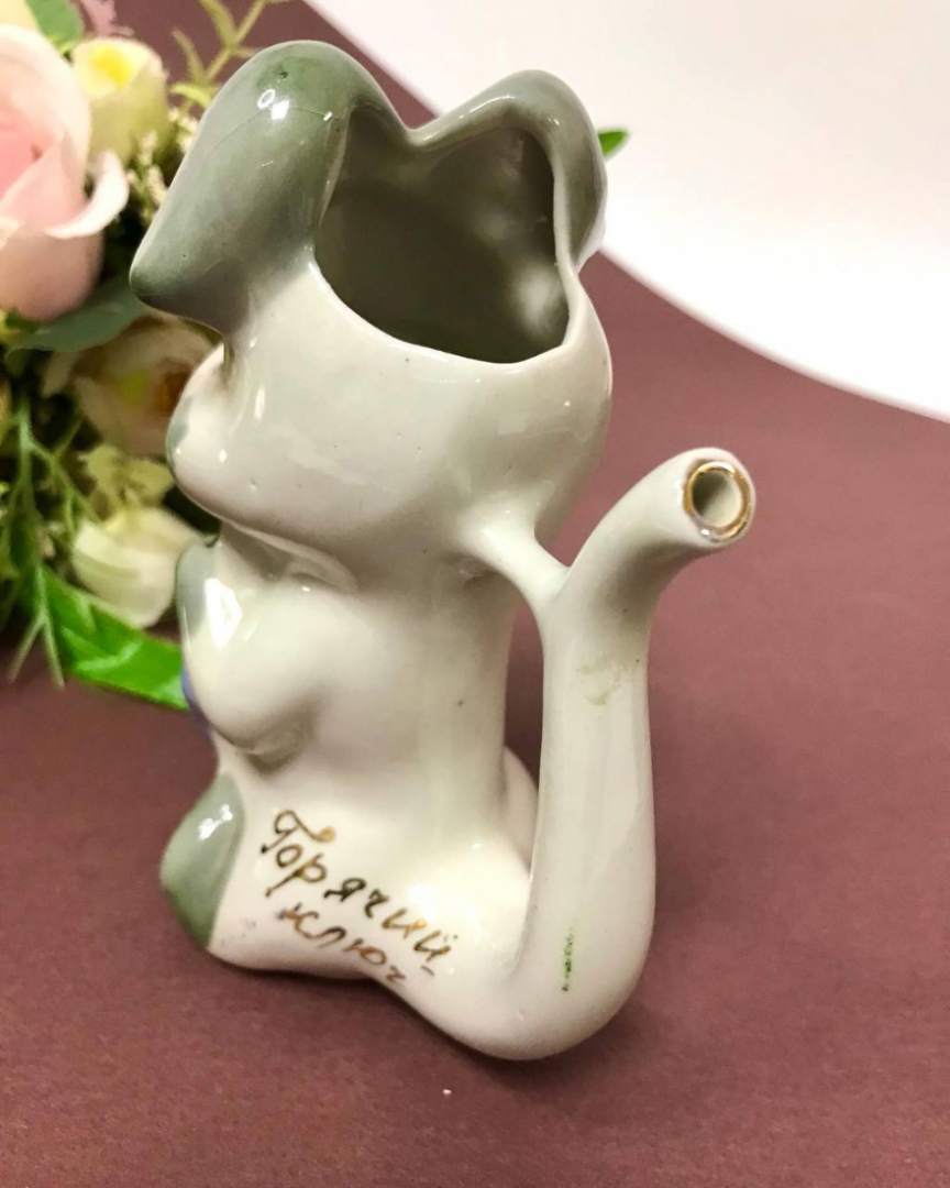 Поильник/бюветница "Зайчик", фарфор Кисловодского з-да Россия, именная надпись. Картинка 4