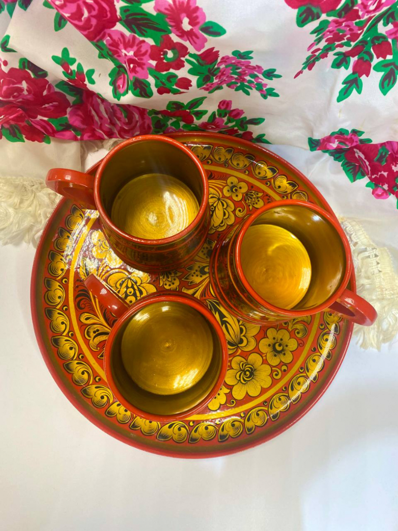 Набор кружек на круглом подносе. Дерево с ручной росписью хохлома. Винтаж, СССР. Цена за набор. Картинка 2
