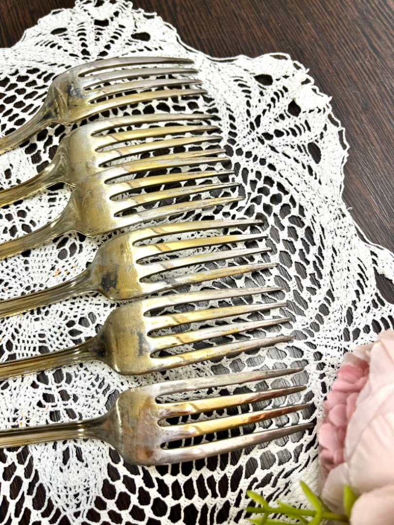 Вилки столовые "Серебряная роза" з-д Кольчугино. Мнц с серебрением и золочением. Потертость Цена за6. Картинка 4