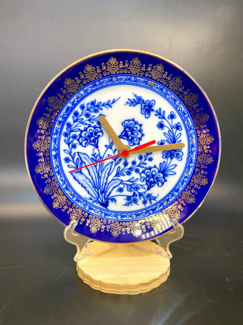 Часы настенные кварцевые Moritz Zdekauer Чехословакия. Фарфор с кобальт дизайном и позолотой.. Картинка 1