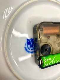 Часы настенные кварцевые Moritz Zdekauer Чехословакия. Фарфор с кобальт дизайном и позолотой.. Картинка 4