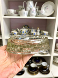 Редкая старинная пепельница из прозрачного стекла в пресс-форме! Винтаж, СССР. Картинка 5