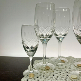 Набор рюмок, тонкий хрусталь с алмазной гранью Чехословакии, этикетки, цена за 6шт. Картинка 1