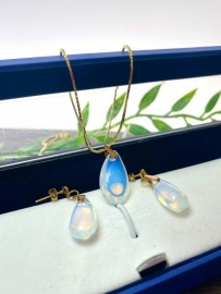 Набор бижутерии с лунным камнем: кулон и серьги. Винтаж. Цена за комплект. Картинка 1