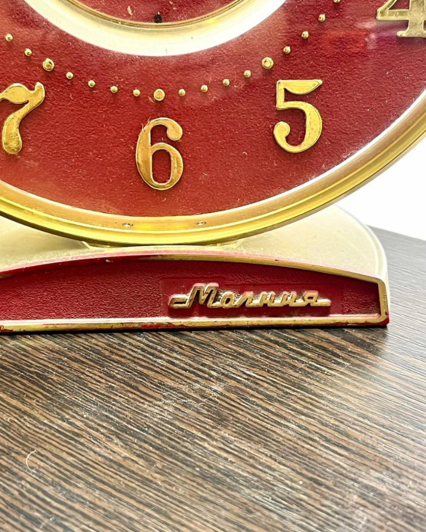 Настольные часы «Молния» на полном ходу, завод на сутки. Полностью на ходу, после профилактики. Картинка 2