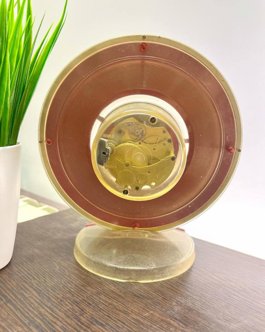 Настольные часы «Молния» на полном ходу, завод на сутки. Полностью на ходу, после профилактики. Картинка 3