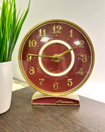 Настольные часы «Молния» на полном ходу, завод на сутки. Полностью на ходу, после профилактики