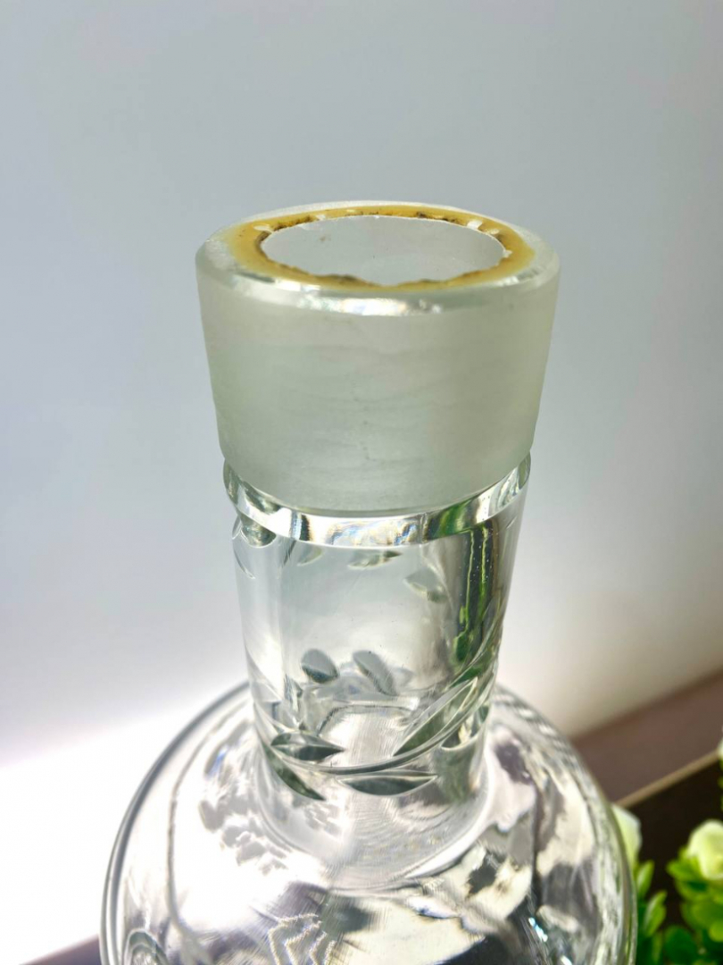 Огромный хрустальный бутыль "Виноград". Хрусталь с алмазной гранью. 2,2л 41,5см Винтаж, без пробки. Картинка 3