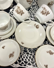 Чайный сервиз "Серая роза" Kahla, период ГДР. Фарфор, деколь, позолота. Скол на розетке. Цена за 22п. Картинка 2