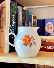 Молочник "Мак" Дулевский ФЗ 1989г. Фарфор, деколь, позолота. Винтаж. Картинка 1