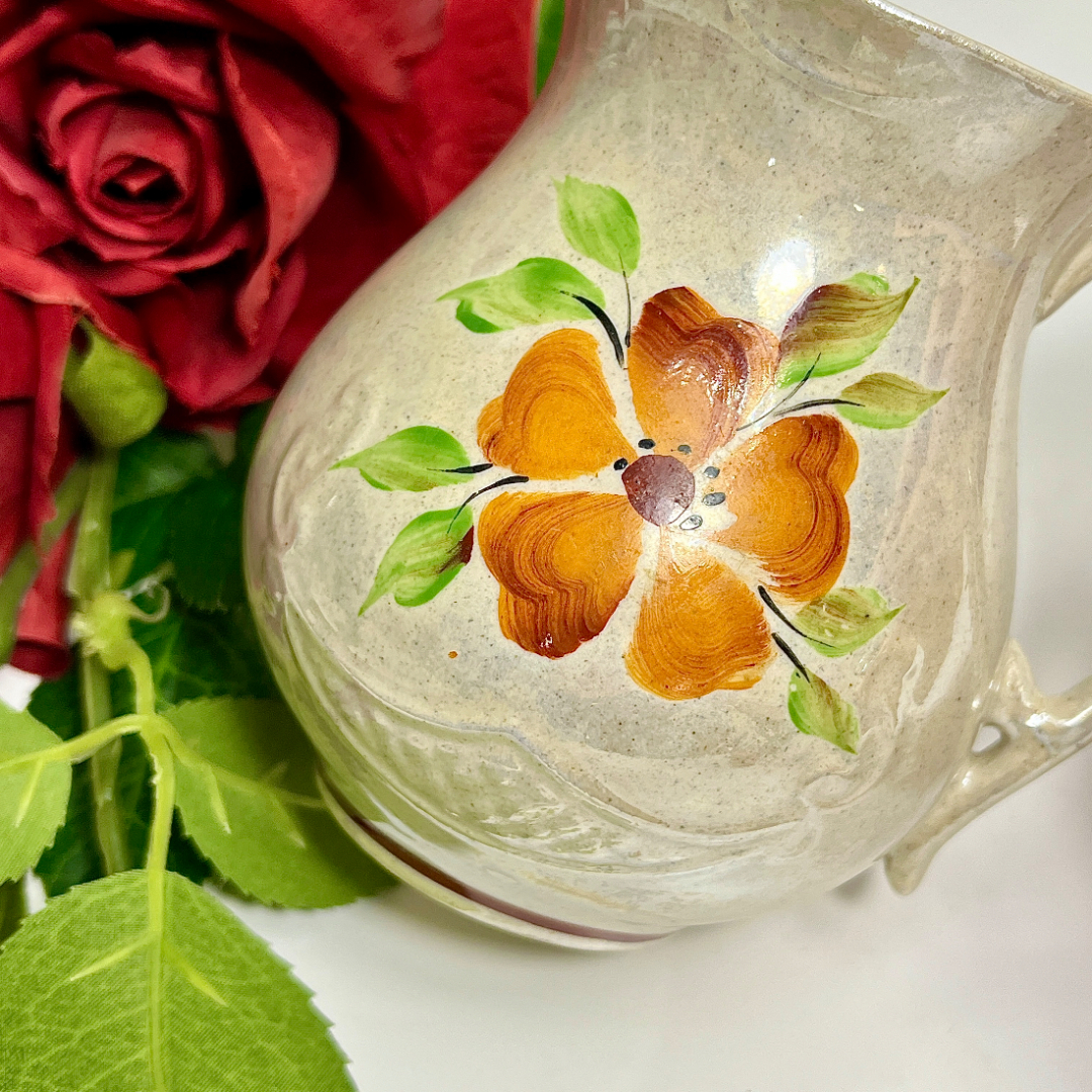 Молочник Славянский КК, рельефный фаянс с ручной росписью. Винтаж. Картинка 2