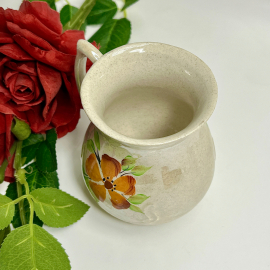 Молочник Славянский КК, рельефный фаянс с ручной росписью. Винтаж. Картинка 5