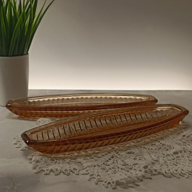 Селедочница УССР Артемовский з-д, карамельное стекло в прессе. Цена за 1шт