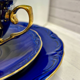 Чайное трио Apulum Germany 1970гг. Тонкий рельефный фарфор, кобальтовое крытье, золото. Винтаж. Картинка 5