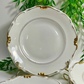 Тарелки закусочные Карл Тильш Poland 1945-1952гг. Рельеф фарфор, позолота.Скол на одной. Цена за 6шт. Картинка 2