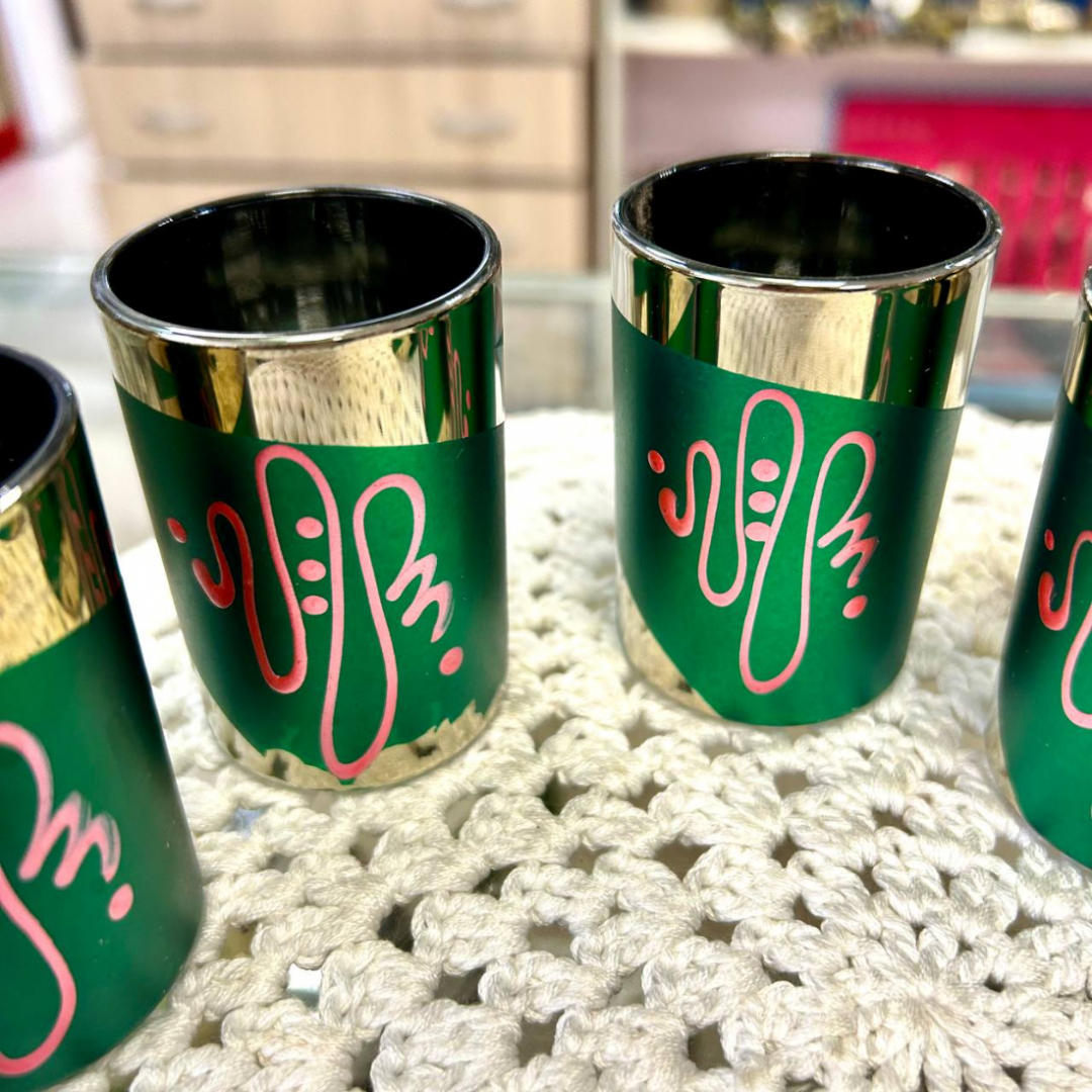 Стопки зеленые ГХЗ, стекло с крытьем и рисунком. Сколы на 2х. Цена за 5шт. Картинка 8