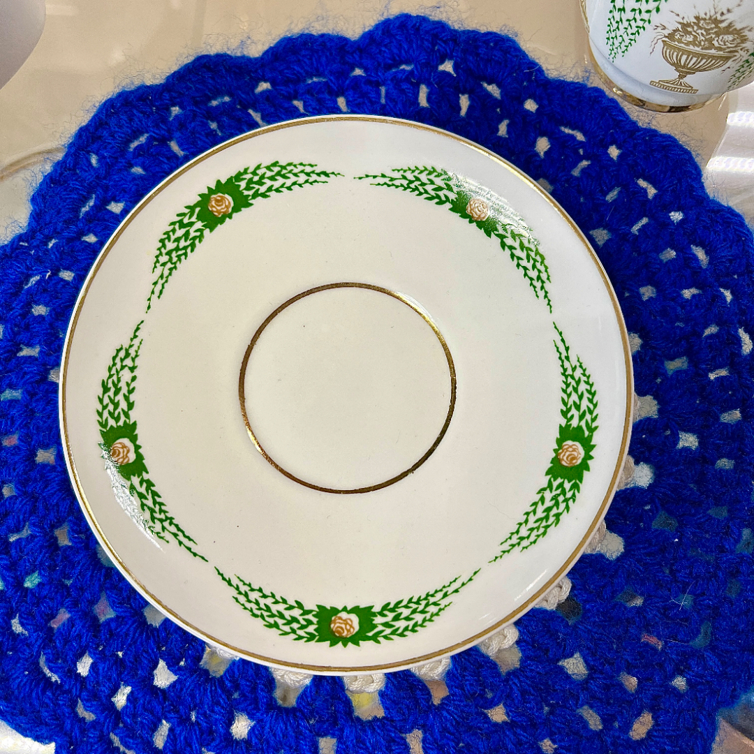 Кофейная пара "Зеленая беседка" ЛФЗ форма Майская ав.Э.М.Криммер, роспись ав.В.Г.Богданов. Кост фар. Картинка 2