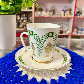 Кофейная пара "Зеленая беседка" ЛФЗ форма Майская ав.Э.М.Криммер, роспись ав.В.Г.Богданов. Кост фар