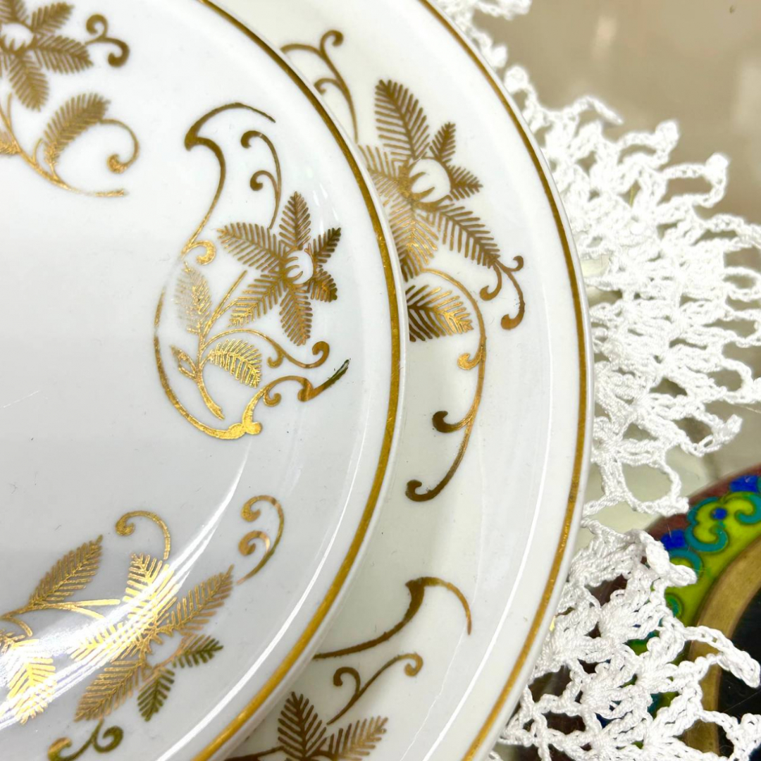 Немецкое чайное трио Lettin Германия 1956-1969гг. Рельефный фарфор, крытье, позолота. Винтаж. Картинка 3