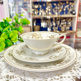 Немецкое чайное трио Lettin Германия 1956-1969гг. Рельефный фарфор, крытье, позолота. Винтаж