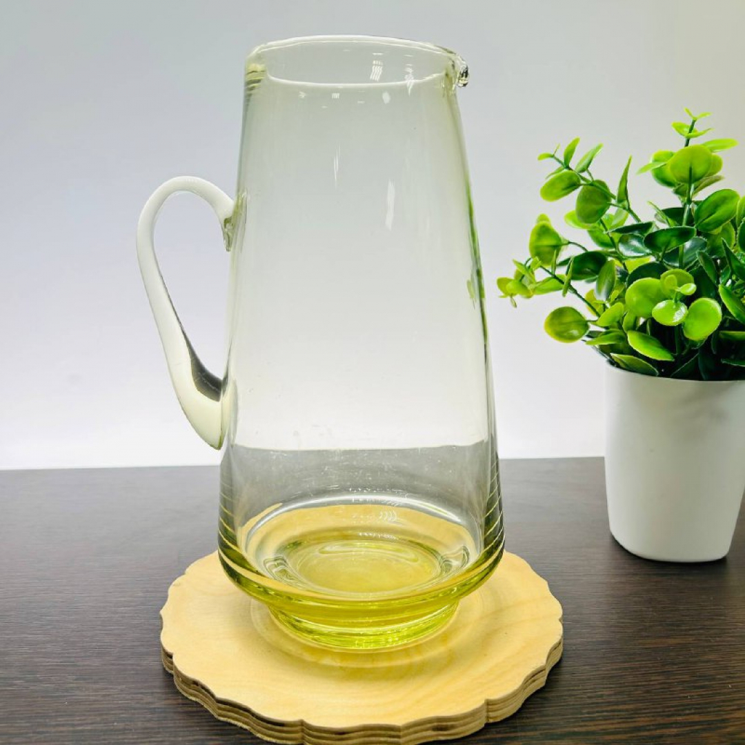 Кувшин из цитринового (желтого) стекла. Винтаж УССР. Картинка 1