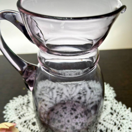 Кувшин из аметистового (неодимого) фиолетового стекла, винтаж, СССР. Картинка 2