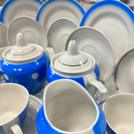 Чайный сервиз "Горох" на голубом крытье. Туймазинский ФЗ. Фарфор, крытье, окантовка. Цена  за 20пр. Картинка 5