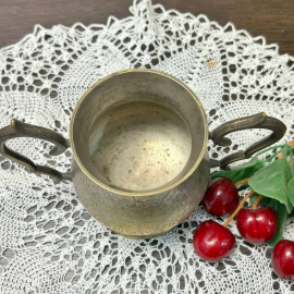 Сахарница с двумя ручками из латуни с штихельной гравировкой, руч работа. Индия. Винтаж. Картинка 5