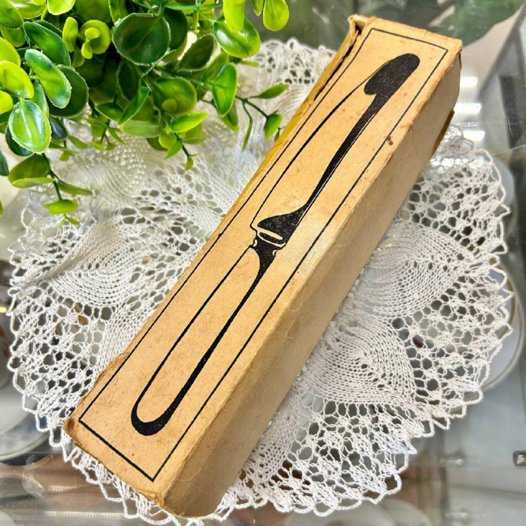 Ножи столовые "Ижорский з-д" г.Лениград, СССР. Карболитовая ручка, лезвие нерж сталь. Цена за 6шт. Картинка 2