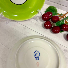 Блюдце Тернопольского ФЗ 1966-1974гг. Фарфор, зеленое крытье, черная отводка. Винтаж. Цена за 1шт. Картинка 4