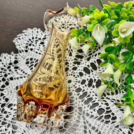 Мини-ваза з-да Красный гигант. Цветное стекло с фестонами у верха. Гутная техника. Каталог!. Картинка 5