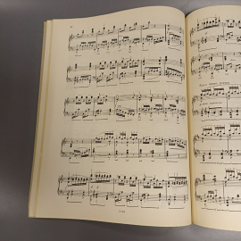 Книга «BRAHMS» Danses Hongroises, 69 страниц, 1963г.. Картинка 7