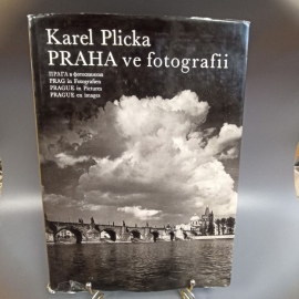 Книга "Прага в фотоснимках" Karel Plicka издательство: Pragensia, 193 страниц, 1960г. Винтаж