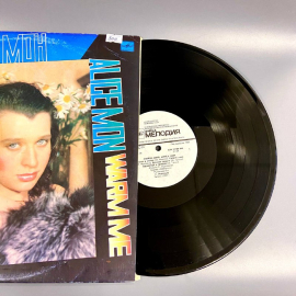 Пластинка "Согрей меня Алиса Мон" издательство: Мелодия 1989г. Винтаж. Картинка 3
