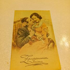Открытка девушка сидит на коленках 1 шт. Европа 1950-е годы