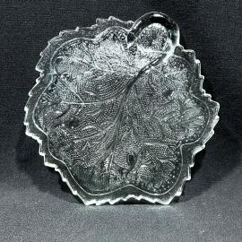 Тарелка блюдце Виноградный лист стекло, винтаж, до 1920х гг