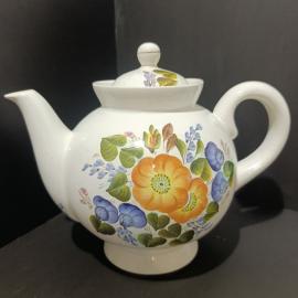 Чайник большой винтажный, СССР. Фарфор с цветочным рисунком