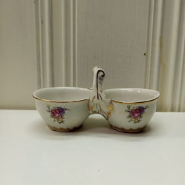 Солонка и перечница с цветочным декором, 1952г.