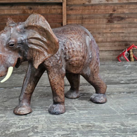 Статуэтка Слон из кожи