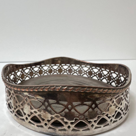 Конфетница, 1900 - 1920 годы, Англия; мельхиор, серебрение, дерево