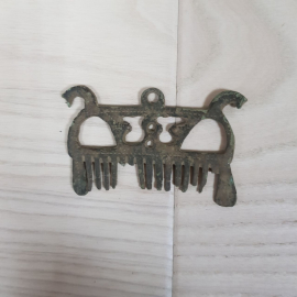 Старинный гребень ,1880