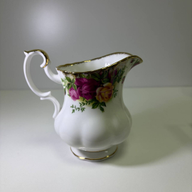Винтажный молочник Royal Albert Old Country Roses
